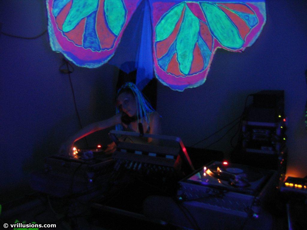 butterfly_dance_ritual_2005_25.jpg