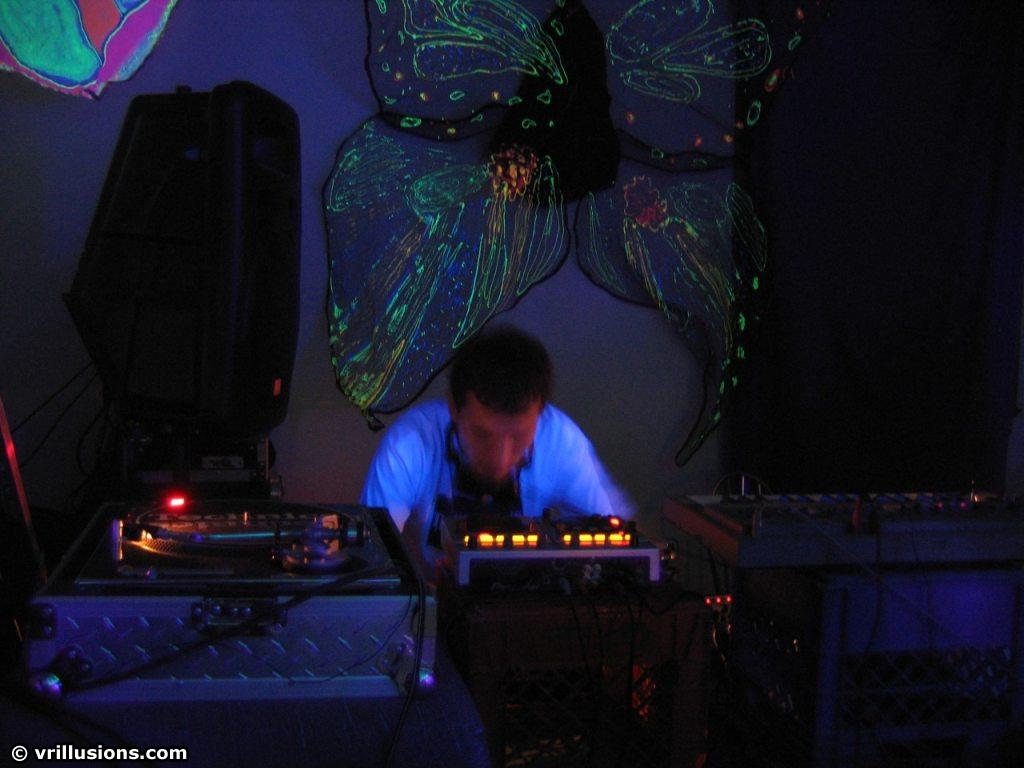 butterfly_dance_ritual_2005_46.jpg
